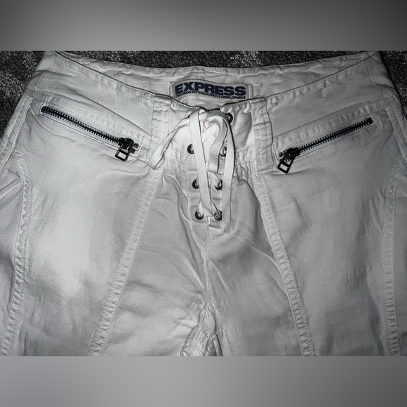⭐️Express⭐️Vintage White Pants, size 1/2⭐️ - Picture 7 of 17